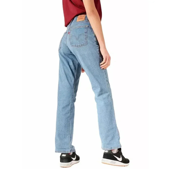 Levi's 550 Classic Relaxed Bootcut Jeans Medium Wash Size 16M - Picture 2 of 8